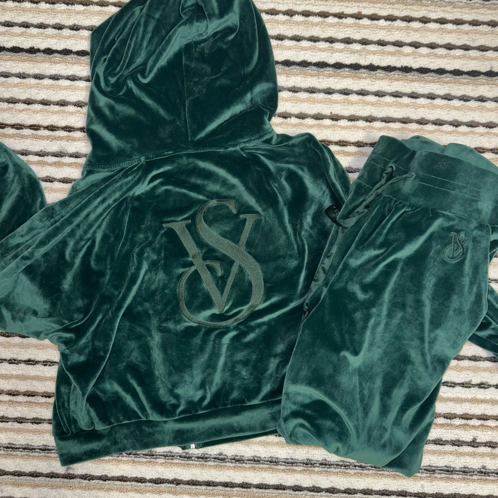 Victoria's Secret Velour Full-Zip Hoodie Jogger Set Deep Green Size Medium - Picture 2 of 8